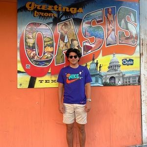 Meet your Posher, Dominic